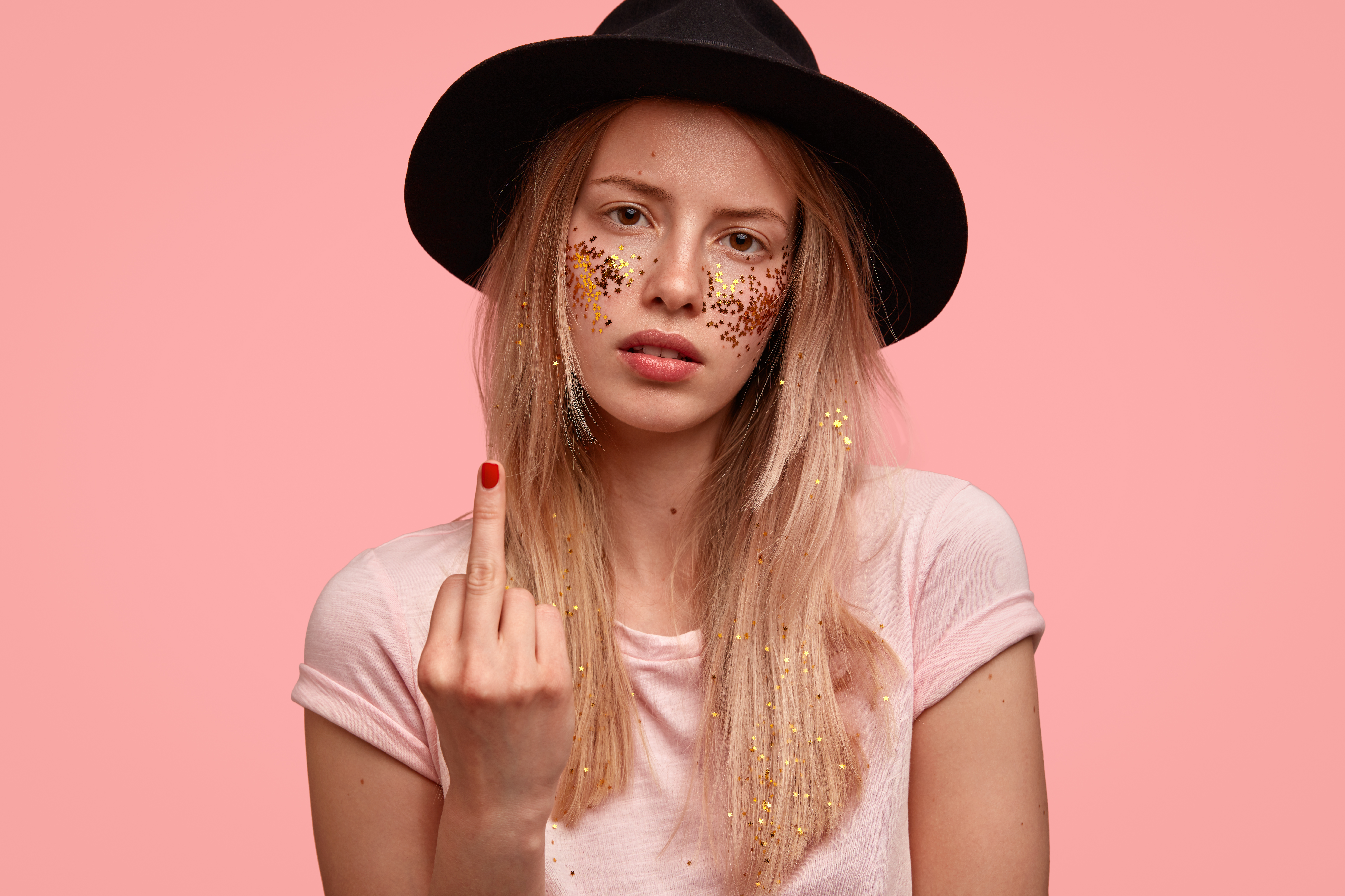 Le mythe du ‘je suis pas sociable’ : et si le bug n’était pas toi ?